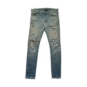 D02 crash distressed denim